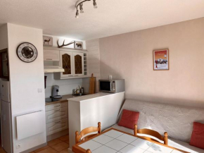 Les Angles - Appartement cosy T2 - 6 personnes avec parking et véranda - FR-1-758-15 Les Angles